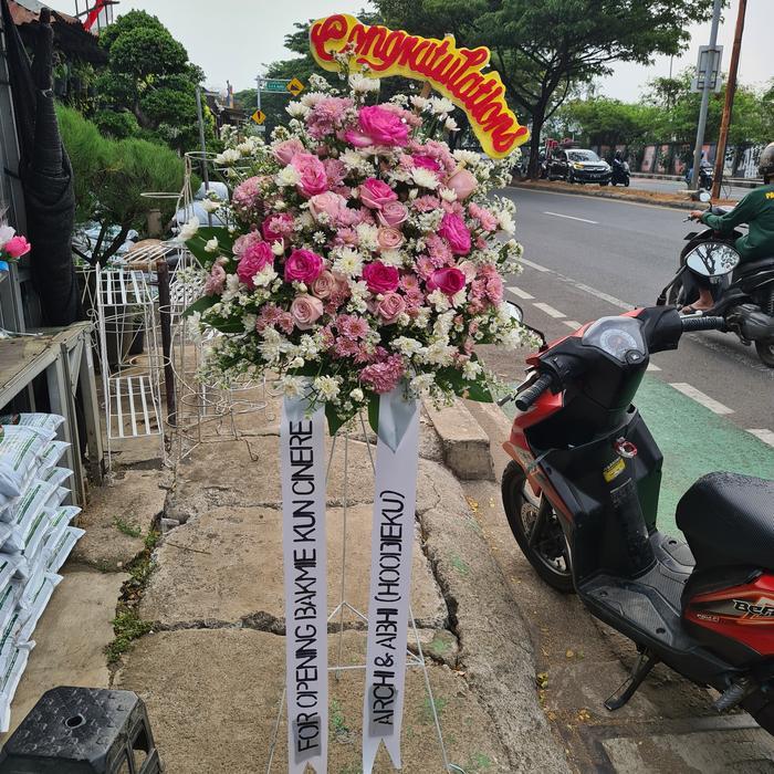 karangan bunga standing flower wedding - Duka cita