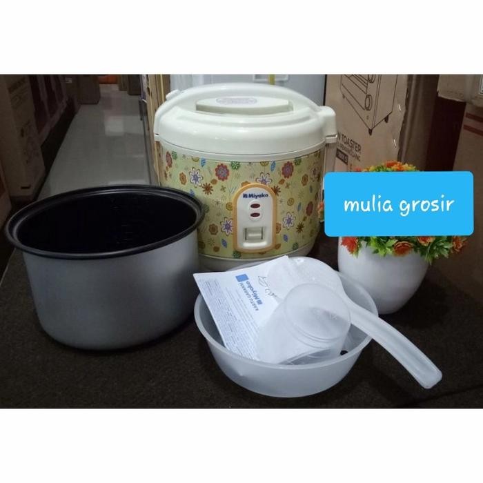 Magic Com Miyako 0.6L Mcm-609