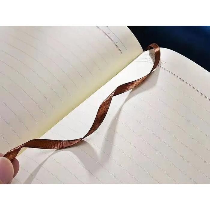 

Buku Agenda Catatan Kerja Binder Jurnal Harian Notebook Klasik Retro Lock A5