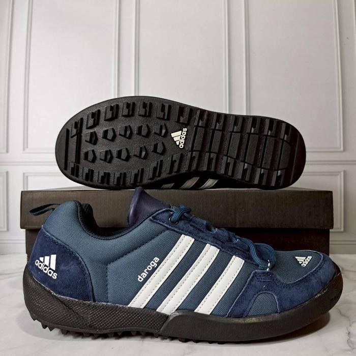 Sepatu Tracking Adidas Daroga