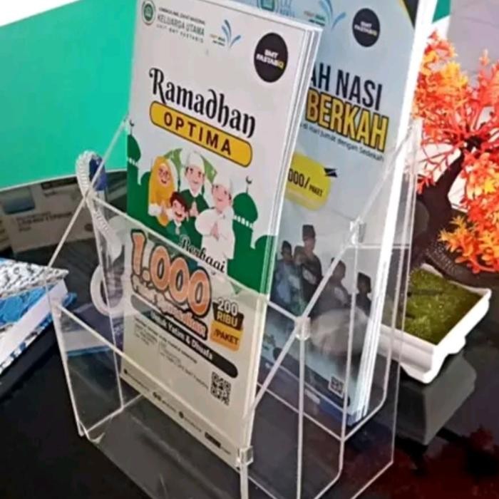 

Tempat Brosur A5 3Susun