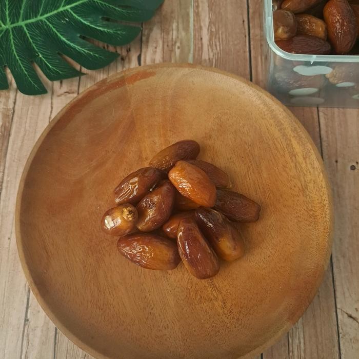 

Pilihan- Kurma Tunis Madu 1Kg Fresh