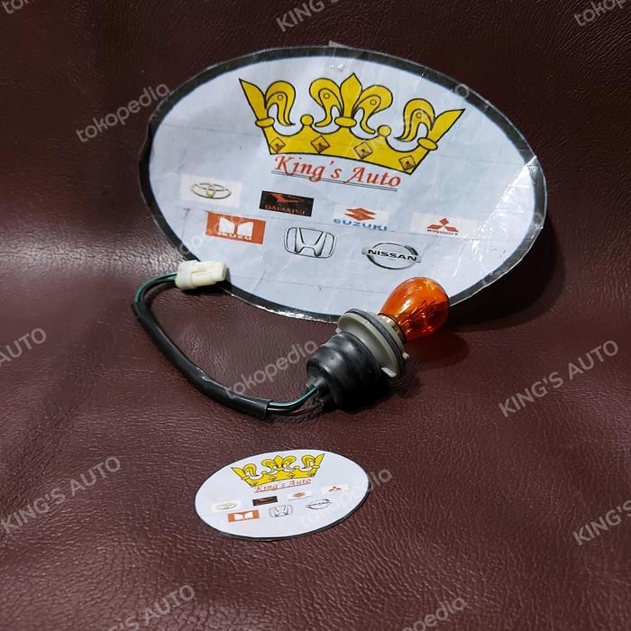Jual Soket + Bohlam Lampu Sen Panther Kotak 1992-2001 - Panther Pick Up Ori