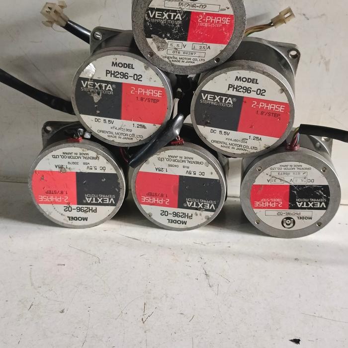 Steper motor VEXTA  nema 23 model:PH296-02