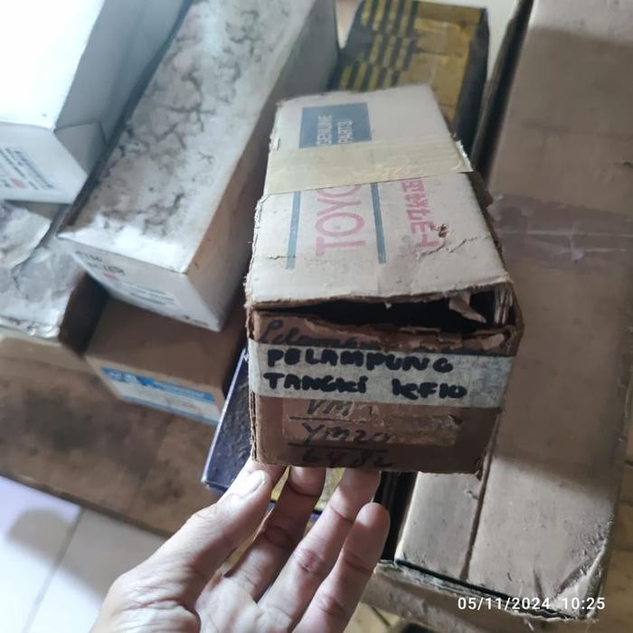 Pelampung Bensin Kijang KF10 Buaya Original Toyota