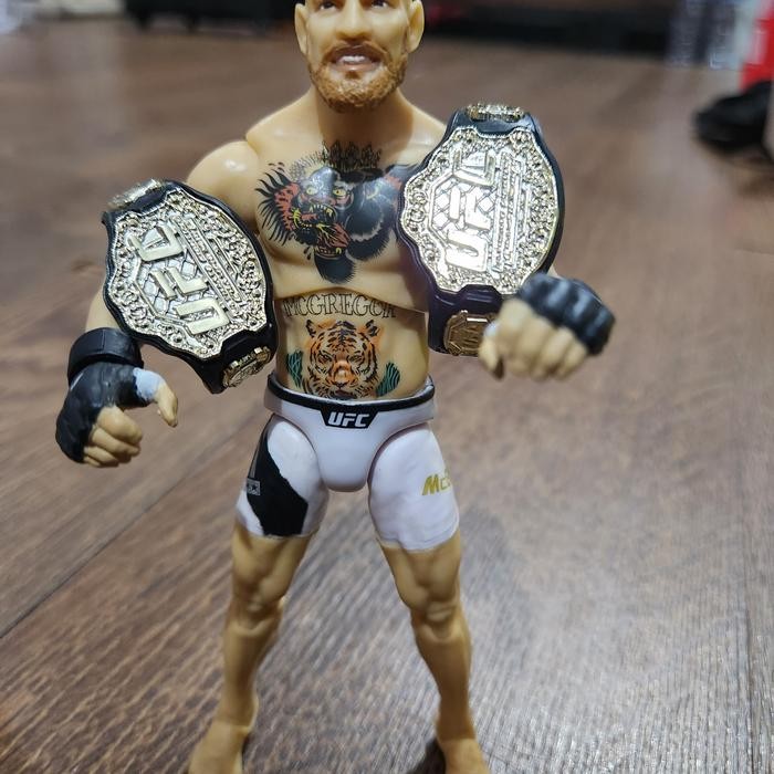 conor mcgregor figure UFC box lengkap