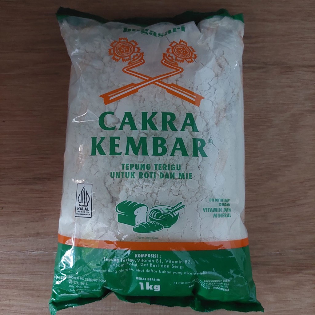 

Tepung Terigu Cakra Kembar Kemasan 1 kg