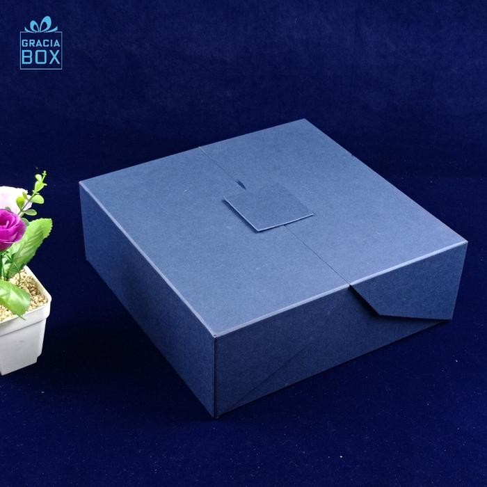 

Pilihan- Kotak Kuker - Box Cookies - Hardbox Coklat Ukuran 25 Cm X 25 Cm X 9 Cm