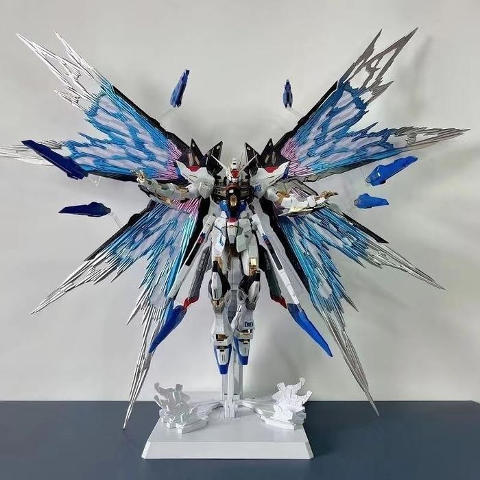 Daban Model 8802 MG 1/100 Strike Freedom Wing Of Light n Head Repair Model Kit(New Molding)
