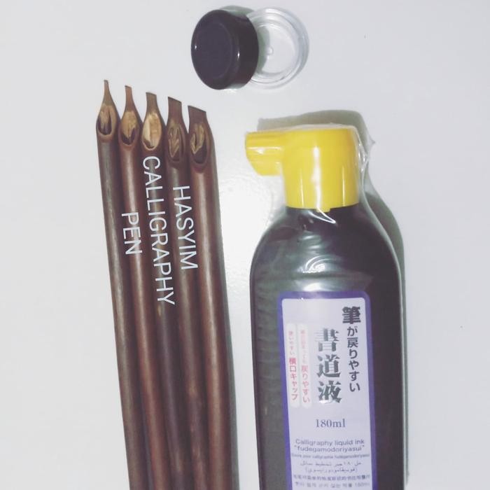 

Handam + Daiso Ink + Wadah / Pulpen Kaligrafi / Qalam Khat / Resam