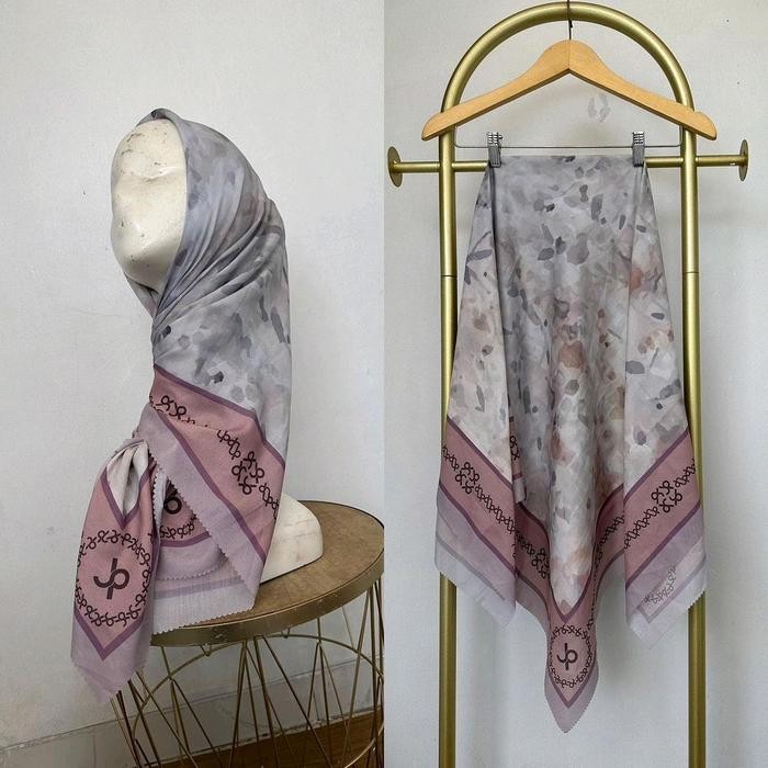 Hijab Segi Empat Voal Sublime Motif Kode 137 Abu Muda Dusty
