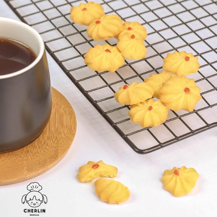 

Pilihan- Butter Cookies - Kue Kering - Cherlin Bakery