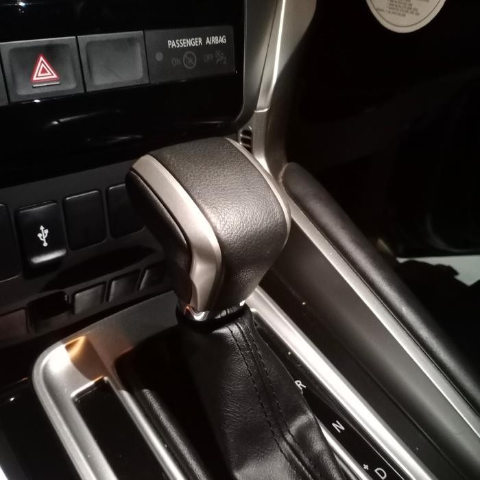 SARUNG KNOB SHIFT MATIC PERSENELING MITSUBISHI ALL NEW PAJERO