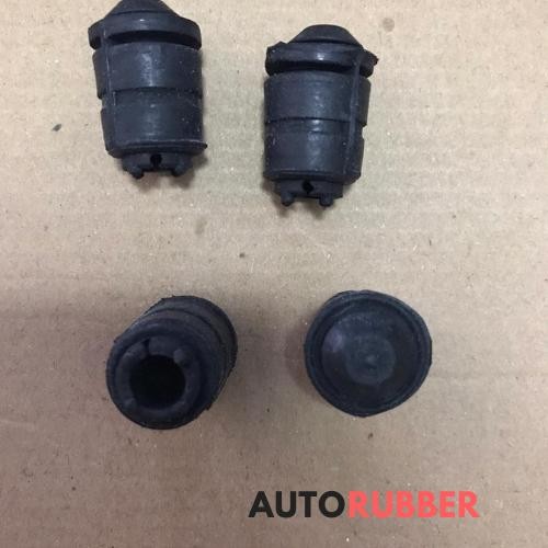 Karet Stoper Penahan Pintu Bagasi Kijang Innova Avanza Xenia