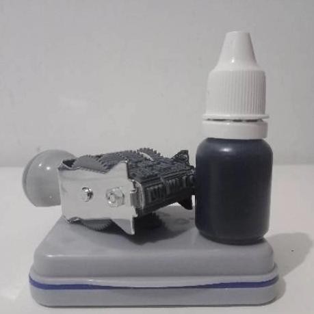 

Khusus Gosend! Stempel Expired Date Siap Pakai Komplit Dengan Tinta Permanen Dan Pad