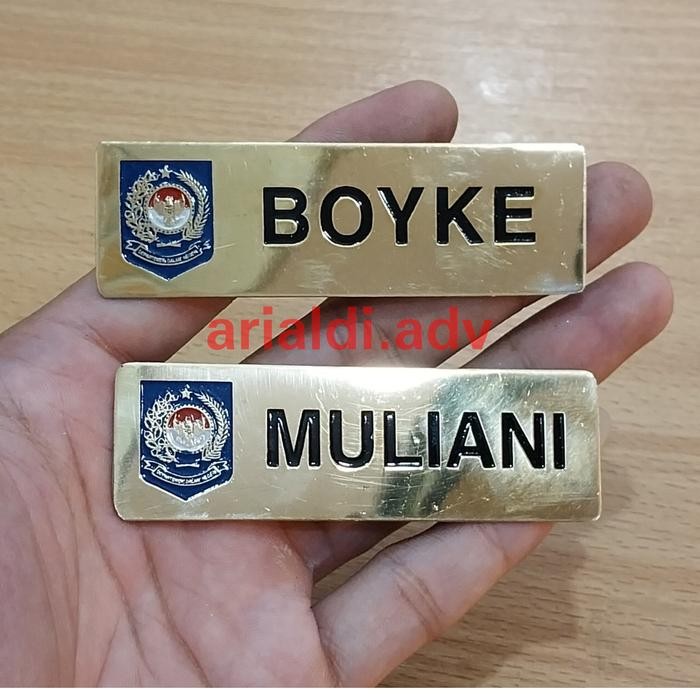 

TERMURAH papan nama dada plat kuningan ukuran 2,58 cm logo kemendagri magnet