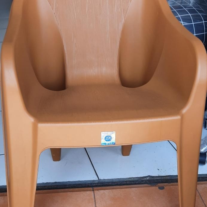 kursi plastik napolly pangeran