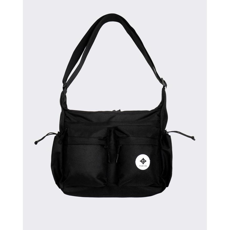 Fertig - Hilly Black Sling Bag - Tas Selempang Hitam Multi Pocket Pria Muat Banyak Kompartemen Luas