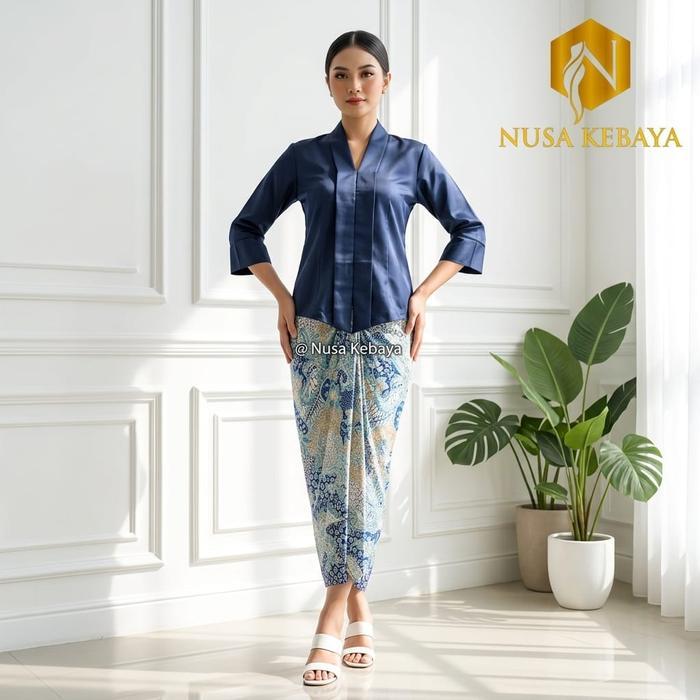 Nusa Kebaya Setelan Kebaya Encim Polos / Kebaya Floy Baloteli / Kebaya Wisuda Modern / Kebaya Kutuba