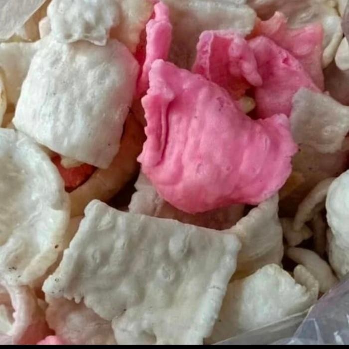 

Pilihan- Kerupuk Sangrai , Kerupuk Melarat 250 Gram