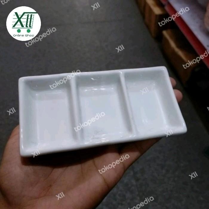 Terlaris Homeline Gbc~11 Piring Keramik Kotak 3 Sekat Tempat Sambal Saos Kecap