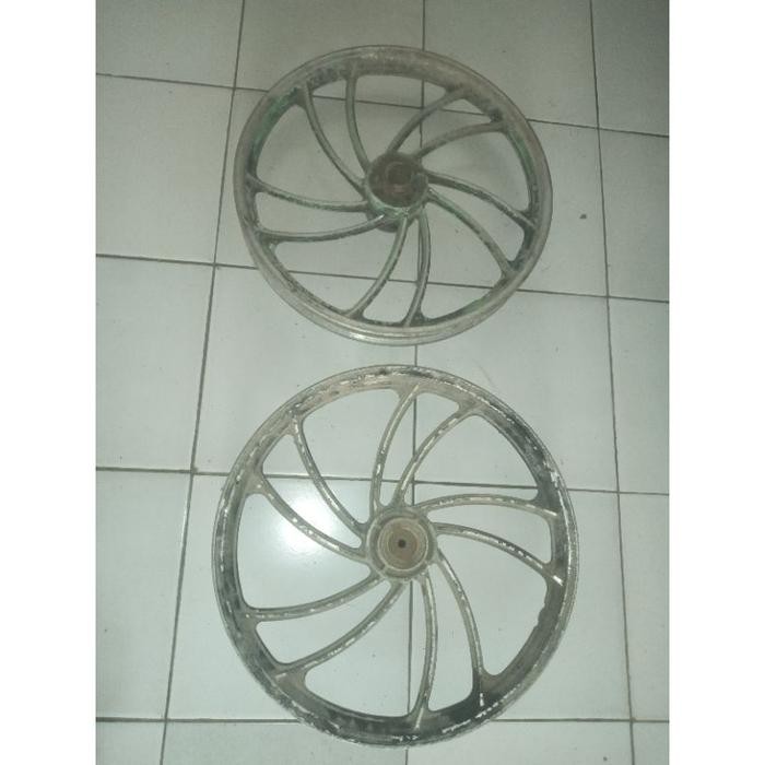 peleg pelek depan saja suzuki smash old pnp satria hiu merek cefiro