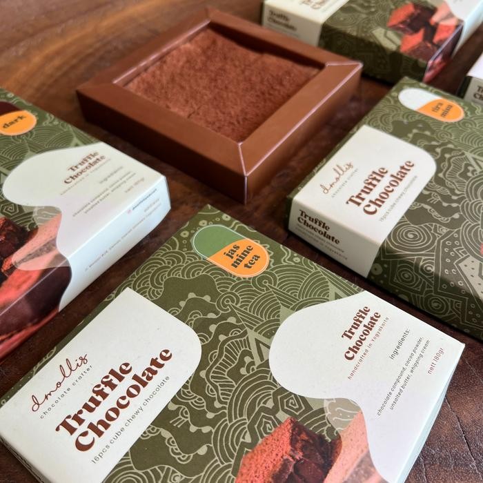 

Dmollis Truffle Chocolate - Nama Chocolate