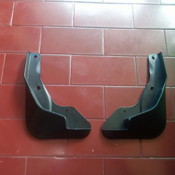 mud guard depan kanan kiri calya sigra