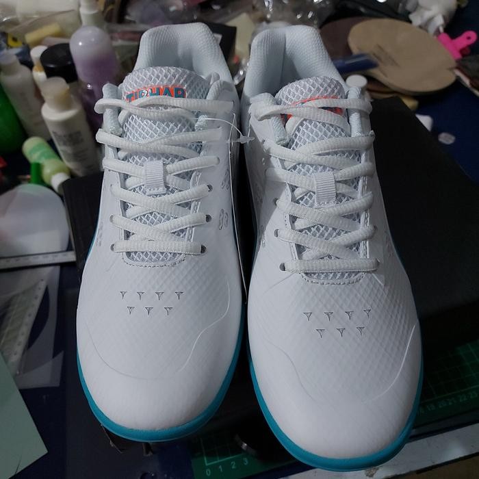 sepatu tibhar putih hijau