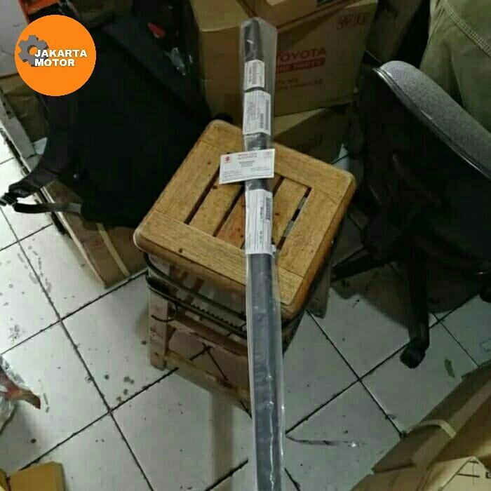 PELIPIT KACA DEPAN LIST KACA KANAN TOYOTA FORTUNER OK.