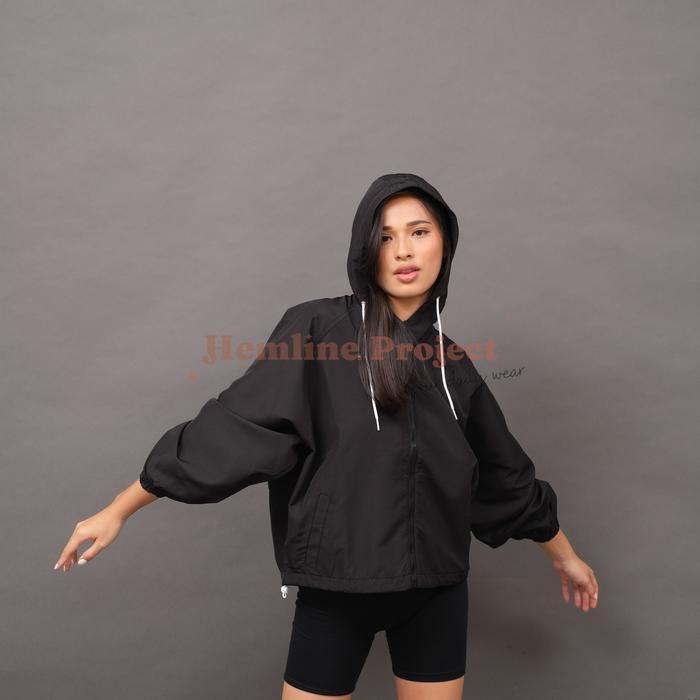 Ganis Oversized Jaket Parasut Hoodie by Hemline Project - Black, M (Fit S-M)