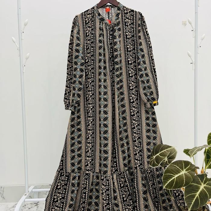 Pilihan- Gamis Lizam Terbaru Kekinian Motif Salur Etnic