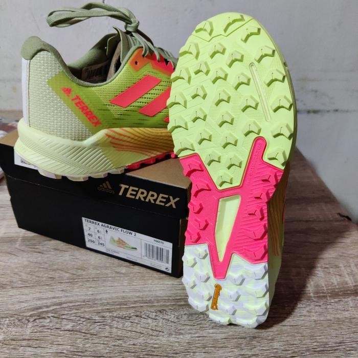 terrex folgian hiker hiking sepatu nanjak original sale