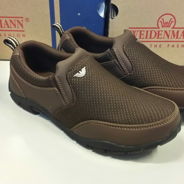 Sepatu Slip On Weidenmann Walker Coklat