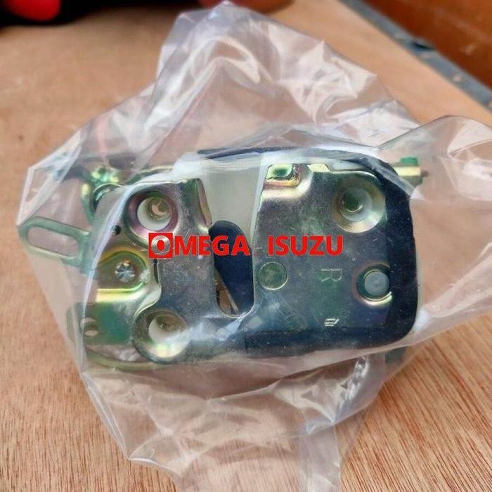 PRODUK Doorlock Door Lock Pintu Depan Isuzu Panther Lama Kotak Original