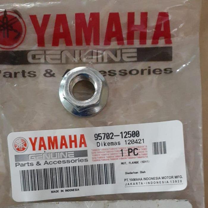 MUR MAGNET VIXION 2010/ R15 V3 95702-12500 OK.