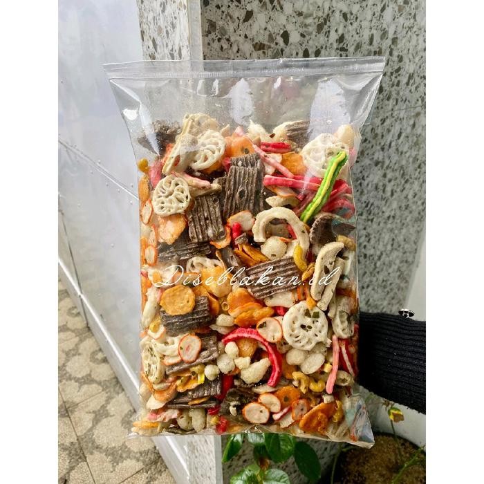 

Pilihan- Seblak Kerupuk Mix Original Daun Jeruk Kemasan 1Kg