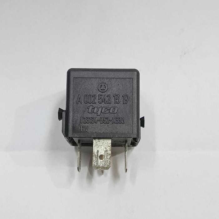 TYCO Relay Fuel Pump 12v Mercedes Benz W168 W203 W210 A208 A0025421319