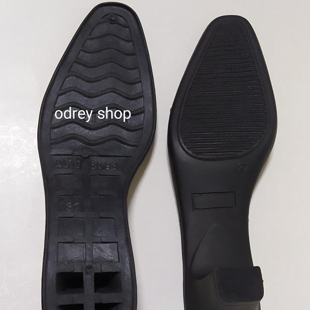 BRG BARU Sol Sepatu Hak Sol Sandal Odrey Ujung Lancip Wanita hak 5 cm Hitam Dennisa