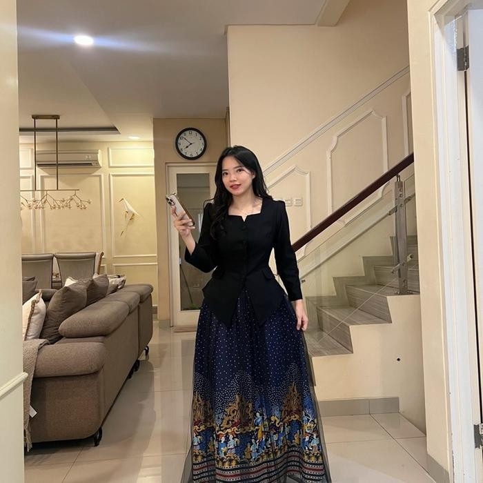 HERFIT Beatrice one set atasan panjang dan rok batik ( set panjang )