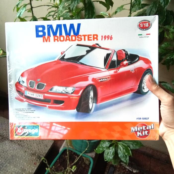 Bburago rakit 1/18 BMW M Roadster 1996 Red