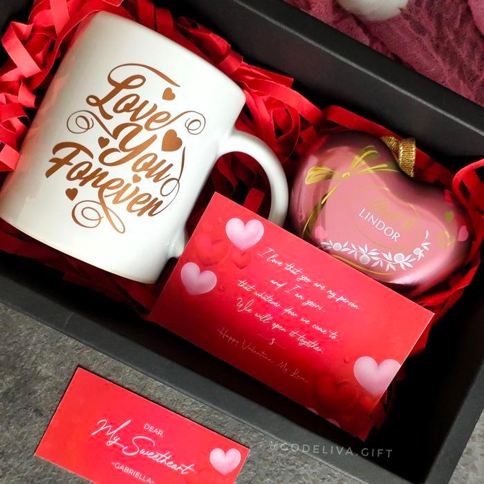 Coklat Valentine Hampers Paket Hampers Valentine Simple Elegan Isi Mug Keramik Custom dan Cokelat Li