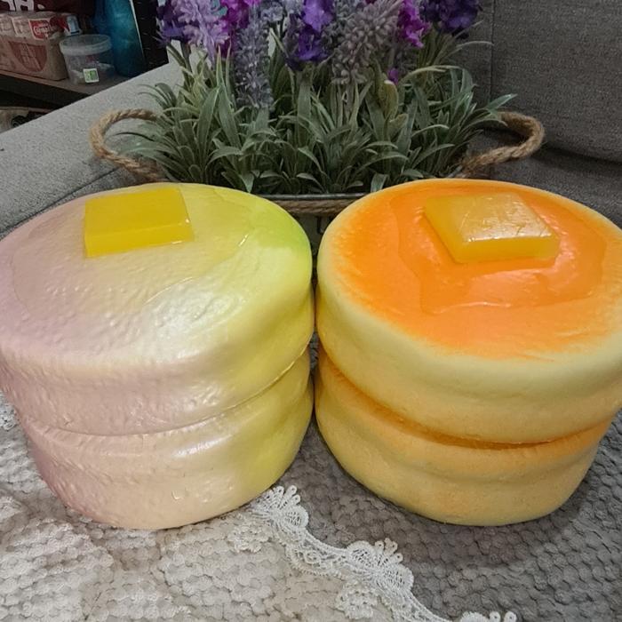 NEW SUPERJUMBO PANCAKE SQUISHY
