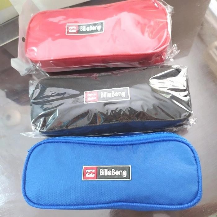 

Tempat Pensil Kain Billabong kecil (Kotak pensil Bilabong)