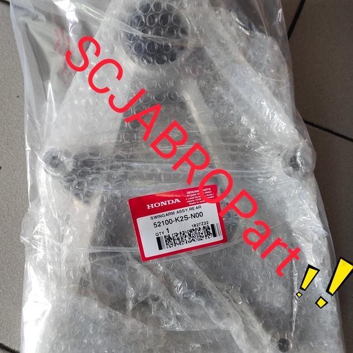 Swing Arm Assy..New Honda Vario 160 Cbs..52100 K2S N00..Ori Ahm