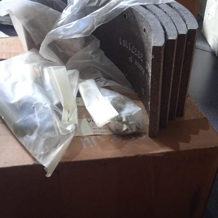 Brake lining kampas rem mercedes oh 1525 oh 1526 oh 1626 mb190