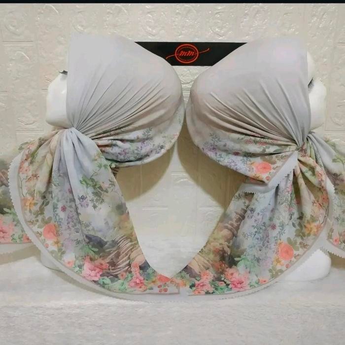 Hijab Segi Empat Voal Motif Bunga Karimah Putih