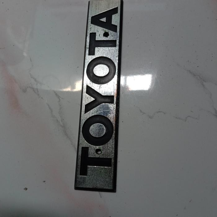 Emblem Bagasi Corolla DX original