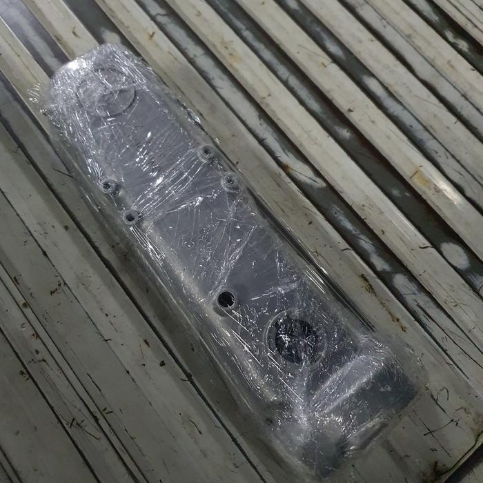 Cover klep atas W123 W460 OM616 240D engine 6160160305