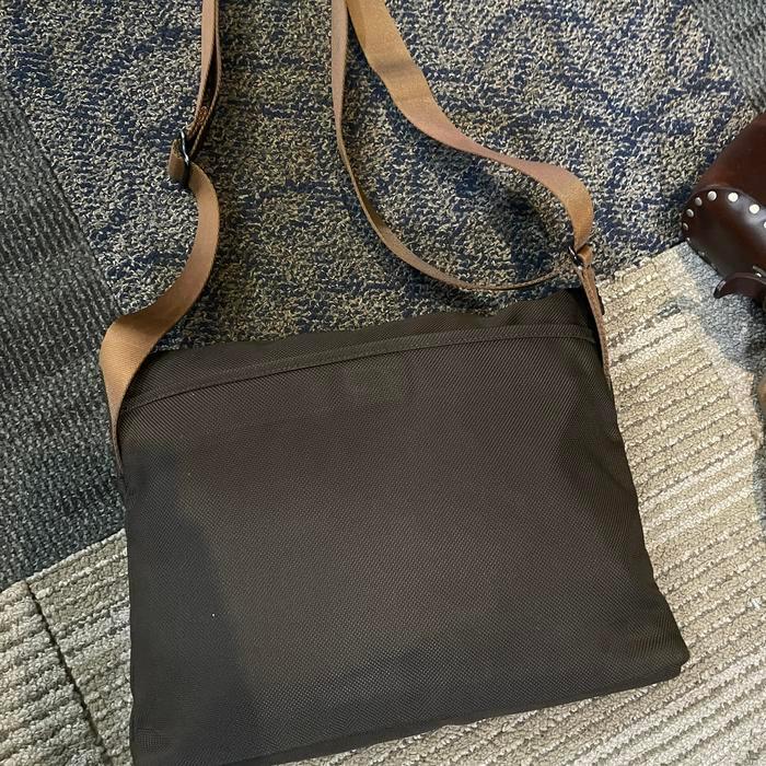 preloved sling bag tumi,,,,, Kualitas Terbaik